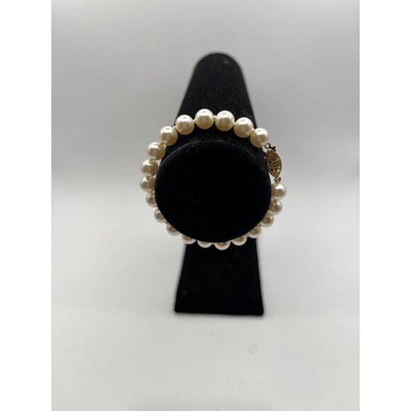 VTG Elegant White Pearl Bracelet Gold Clasp Women's Jewelry Accessory - Picture 3 of 4